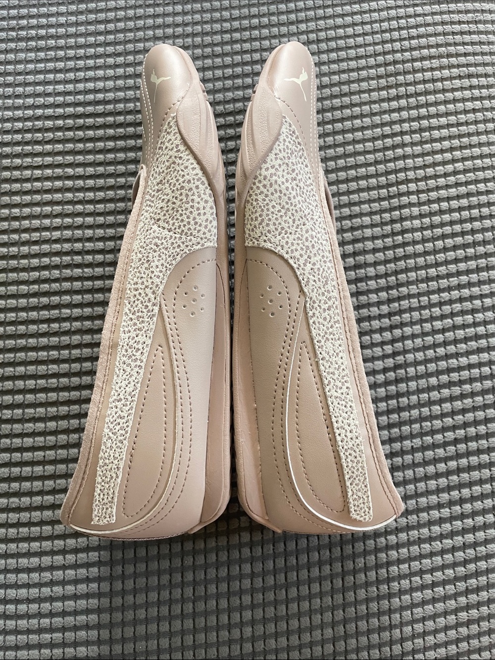 NWOT Puma Women's Light Pink Catch Soleil Ballet Flats with Cream Accents Size 8 - Picture 2 of 8